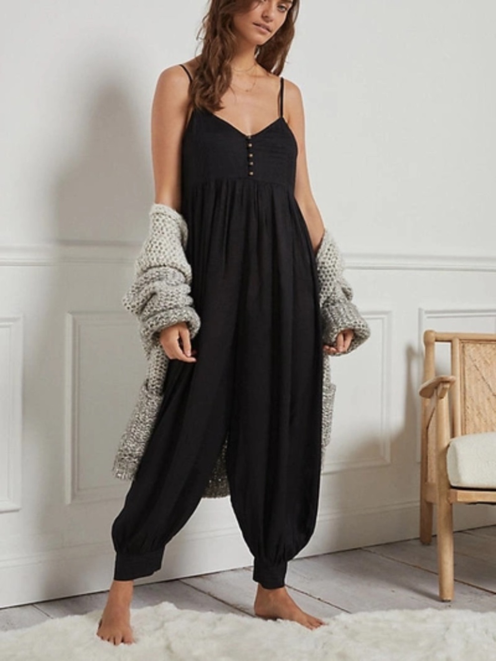 ANTHROPOLOGIE Vega Lounge Jumpsuit In Black - size M
